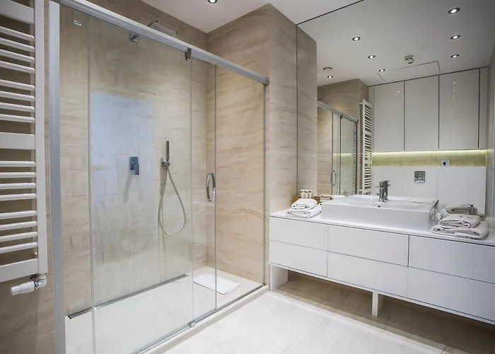 Apartamenty Z Jacuzzi W Sky Tower 아파트 브로츠와프